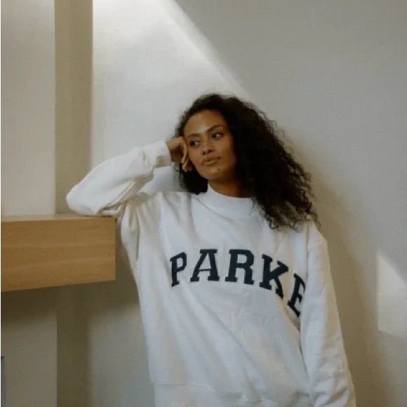 Parke white with navy lettering - Picture 2 of 2